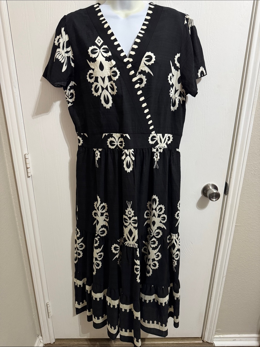 Pretty Garden Boho Maxi Dress XL Casual V-Neck Flowy A-Line Tiered Bell Sleeve
